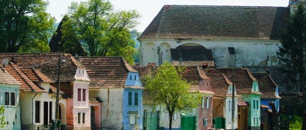 Cum sa vizitezi cele mai frumoase sate din Romania si legendele lor